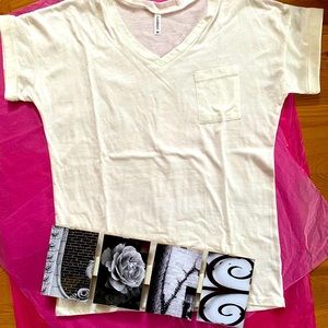 ❤️SHORT SLEEVE V-NECK TEE❤️